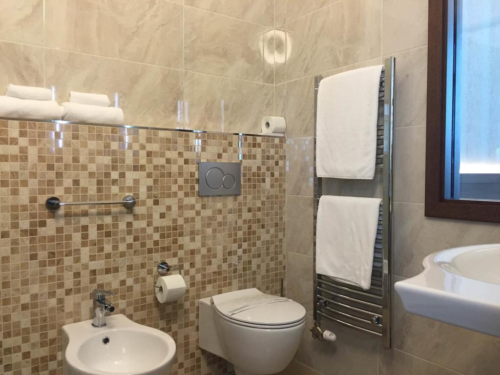 Hotel Samaria Samorin Luaran gambar