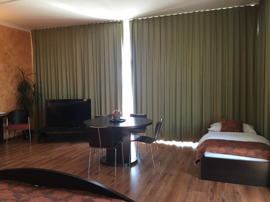 Hotel Samaria Samorin Luaran gambar