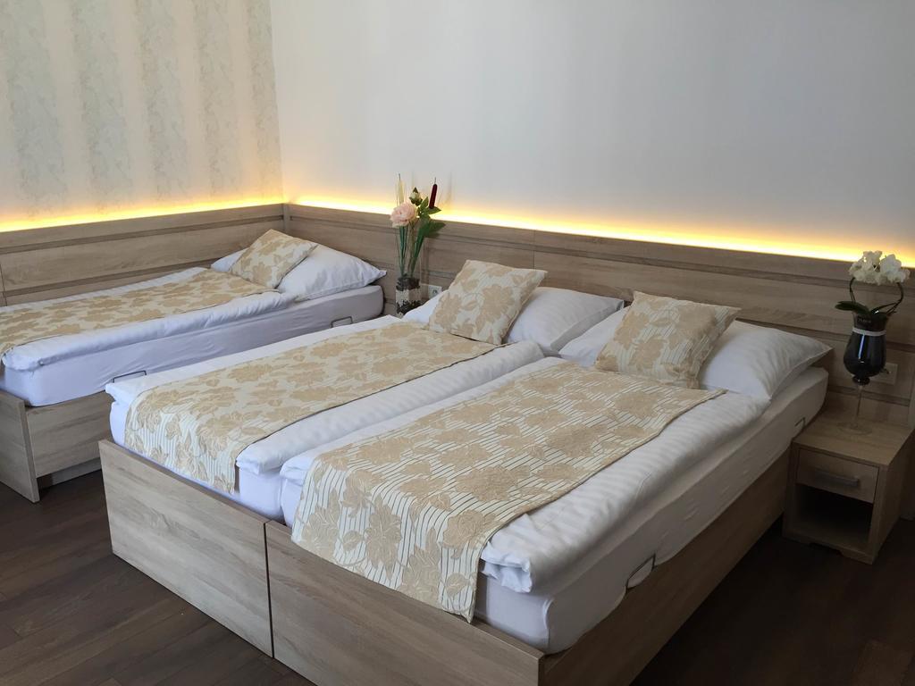 Hotel Samaria Samorin Luaran gambar