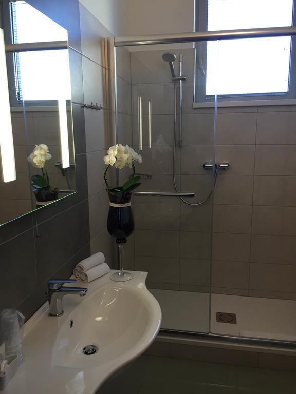 Hotel Samaria Samorin Luaran gambar