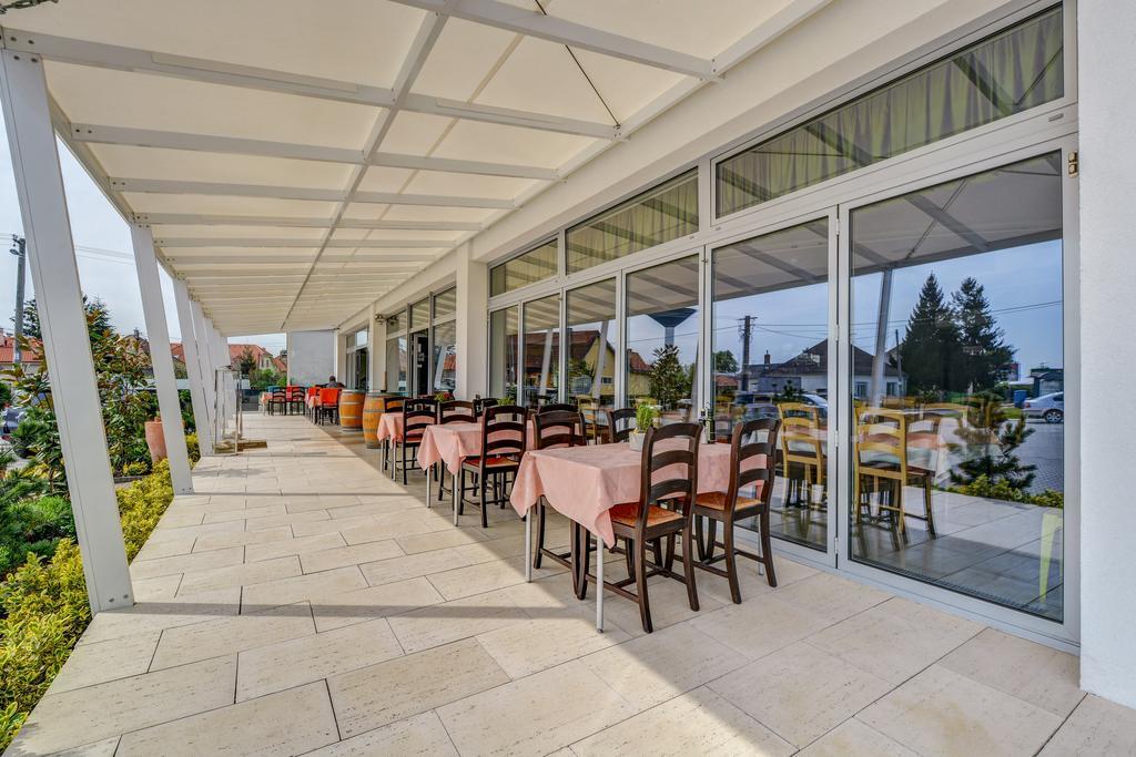 Hotel Samaria Samorin Luaran gambar